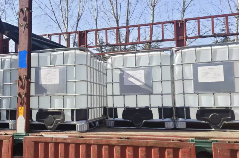 5號(hào)白礦物油出貨前往河南一家獸藥企業(yè).jpg 5號(hào)白礦物油出貨前往河南一家獸藥企業(yè).jpg